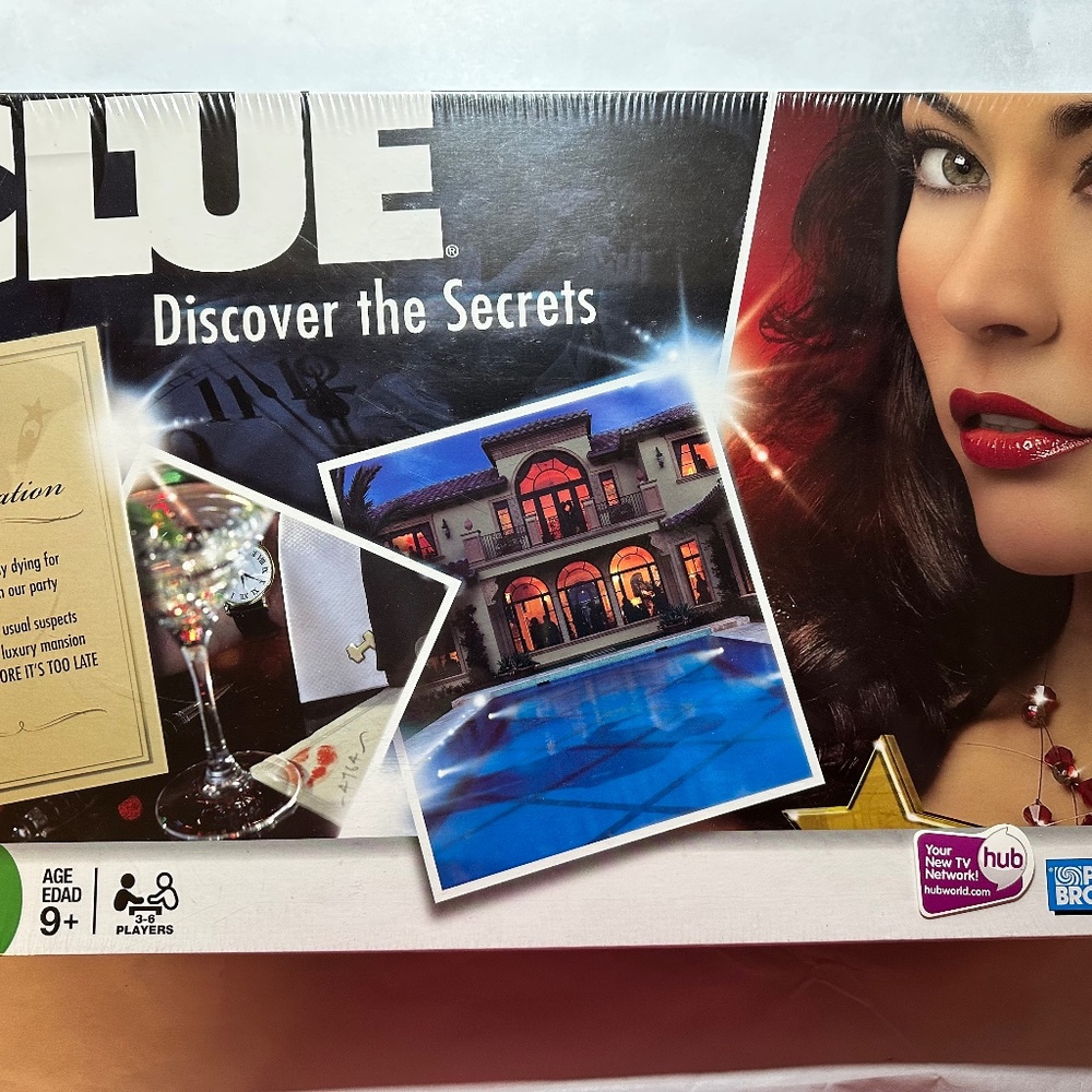 Clue Discover The Secrets Board Mystery Game Hasbro  NEW Factory Sealed
